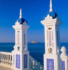 Foto desde el Mirador del Mediterrneo o del Castillo de la isla/islote de Benidorm