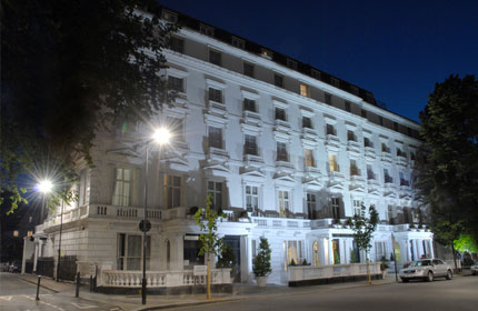 Fachada del hotel Henry VIII
