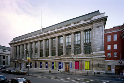 Fachada del Museo de Ciencias de Londres (Science Museum London)