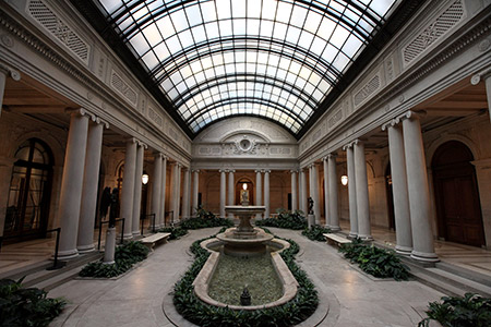 Foto del interior del museo The Frick Collection de Nueva York Foto del interior del museo The Frick Collection de Nueva York