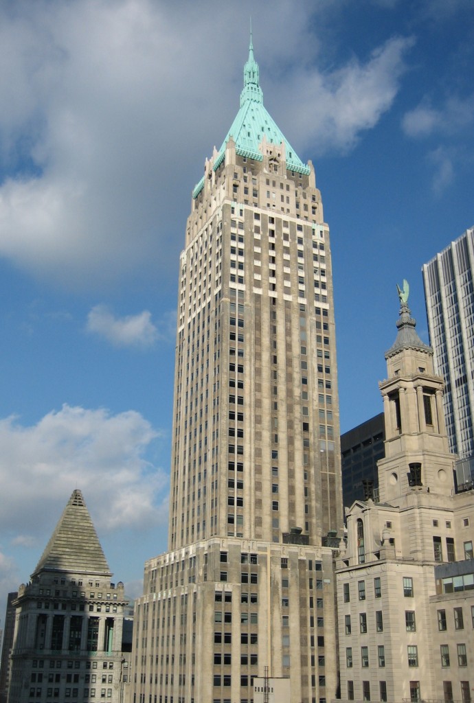 El edificio Trump (The Trump Building en ingls) tambin conocido como 40 Wall Street o como se llam en un inicio Bank of Manhattan Trust Building