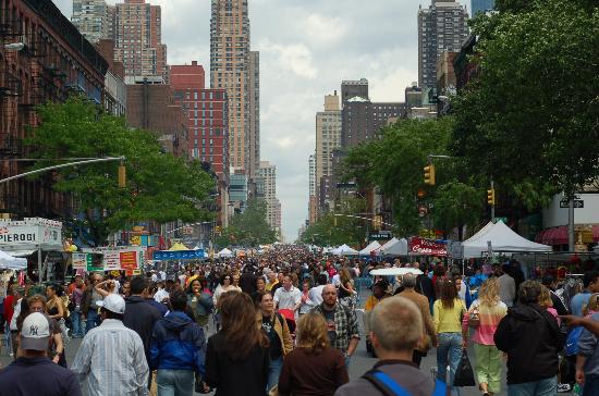 Foto del mercado de las pulgas de Nueva York: Hell’s Kitchen Flea Market Foto del mercado de las pulgas de Nueva York: Hell’s Kitchen Flea Market