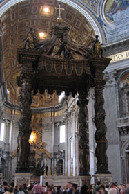 Interior de la baslica de San Pedro - Baldaquino realizado por Bernini