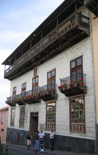 Foto de la fachada exterior de la casa de los Balcones o también conocida como casa de Fonseca