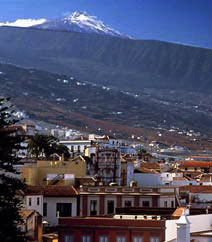 Villa de la Orotava y el Teide al Fondo