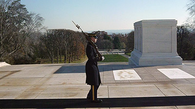 Guardia de la Tumba al soldado desconocido del cementerio de Arlington